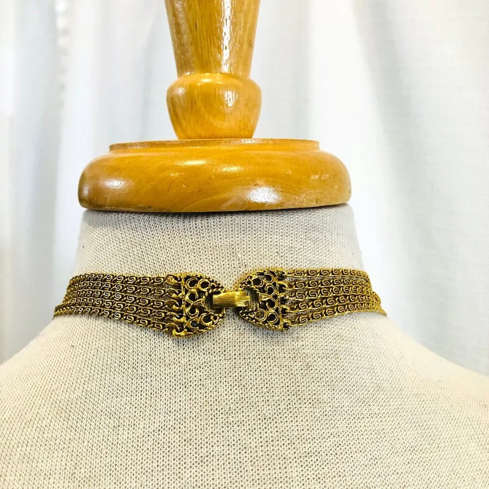 Vintage 1960s Goldette Jewelry Multi Strand Necklace with Pendants in Gold Tone - Picture 6 of 15